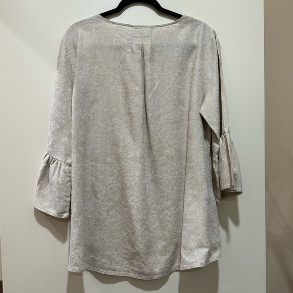 John . Mark 🦋 Linen 3/4 sleeve top - Picture 2 of 10